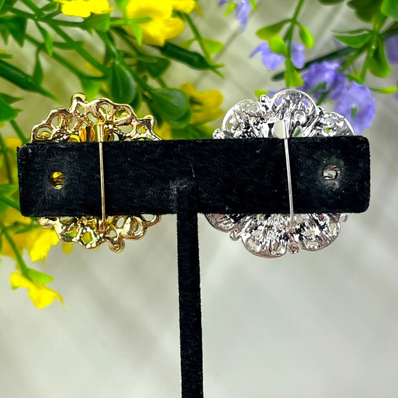 Lot of 2 Y2K Crystal Brooches - Picture 5 of 8